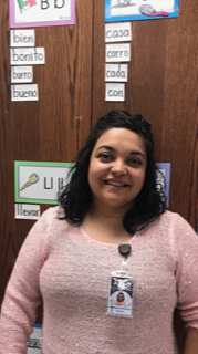Humphrey111sm's tweet photo. Mrs. Esmeralda Gonzalez is our HH Teacher of the Year! We are honored to have her represent our campus. Mrs. Gonzalez teaches 1st grade in our Dual Program. Congratulations, Mrs. Gonzalez! #InvaderPride https://t.co/4odCyvOibJ