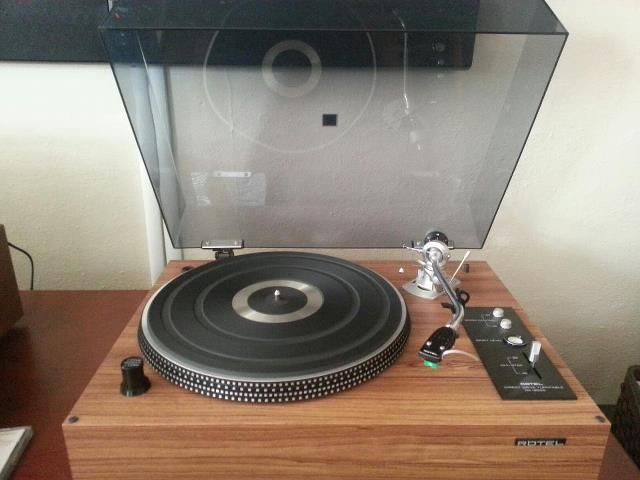 rioeventskenya's tweet photo. Can you remember the old good days? 😊 #Turntables #oldisgold #oldmusicsystem #throwbackthursday #thursdayvibes #eventsinnairobi #rioevents https://t.co/o1ekFWdPfl