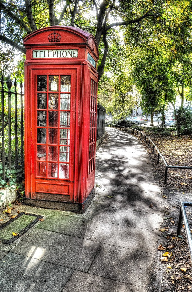 Phone both. Красная будка в Лондоне. Телефонная будка Лондон. Телефонная будка Англия. Телефонная будка парк боевка.