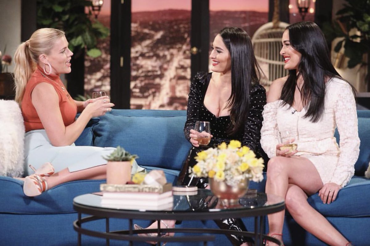 WomensQueens's tweet image. Queens @BellaTwins at #BusyTonight 😍😍❤️❤️