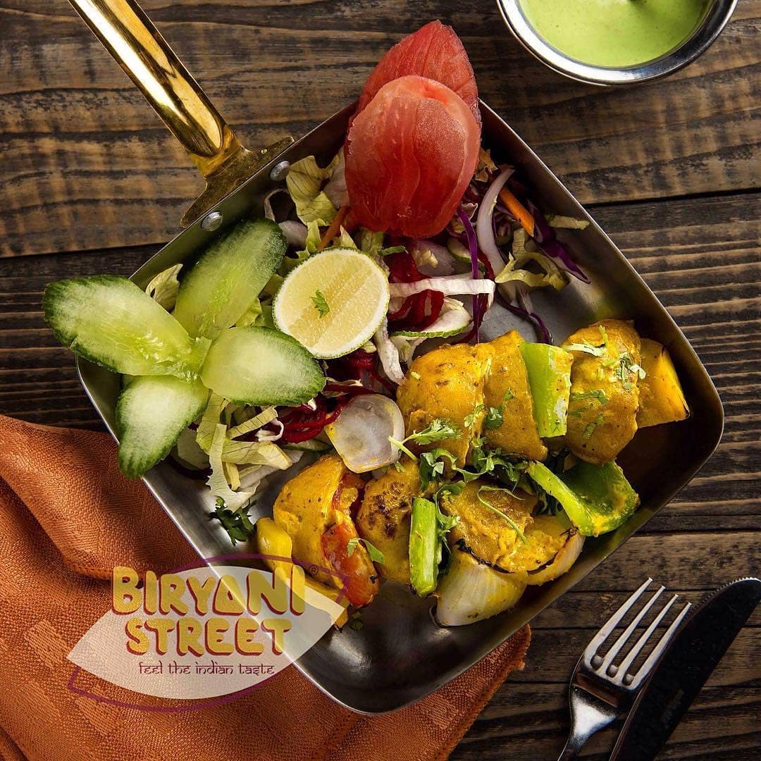 BiryaniStreet's tweet photo. At @biryanistreet, all our food is “cooked to order” to ensure freshness of flavor. 👌🏻 #biryanistreetpalmjumeirah #biryanistreetajman

#mydubai #dubaifoodie #indianfood #dubai #dubaifooddiaries #DubaiDining #dubairestaurant #dubailife #streetfood #uae https://t.co/GNPdW69ynY