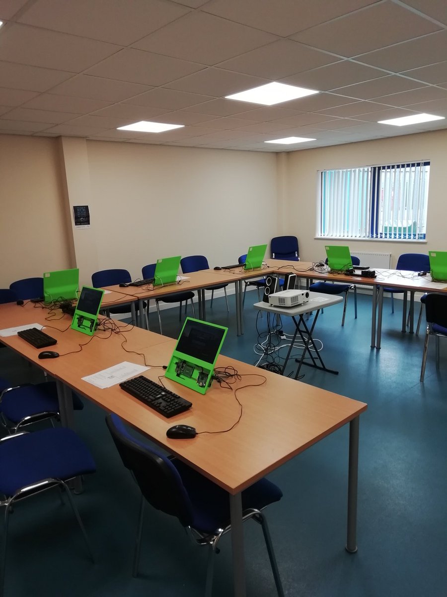 CraftyComputing's tweet image. Looking forward to some fairy tale #python coding using #minecraftpi today at @PortofBlyth #stem #RaspberryPi @GetPiTop