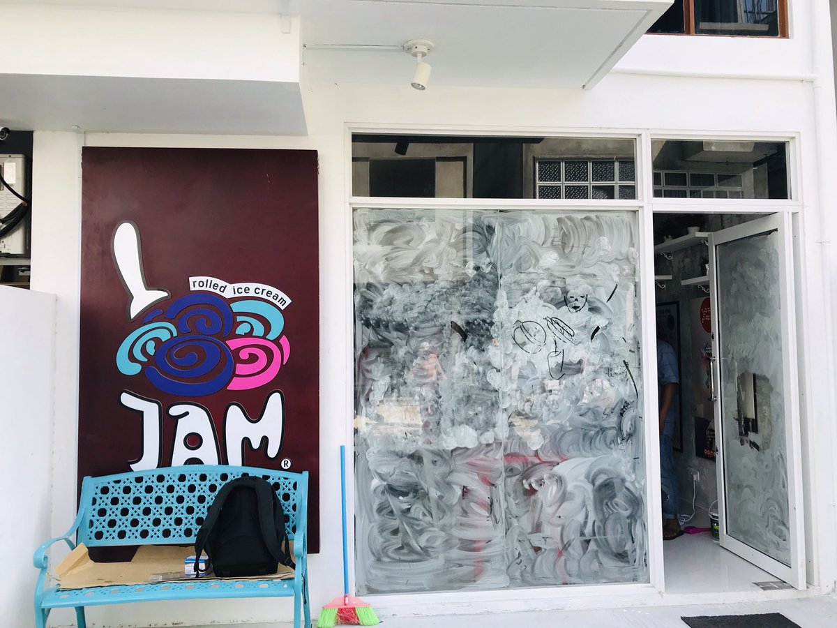 AliHashimSmith1's tweet photo. Opening soon Hulumale Rabarugas magu9. @Jamrolled https://t.co/6lpJOmzSfE