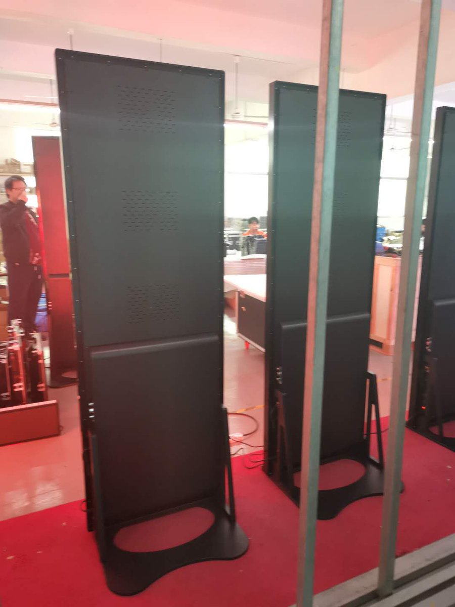 Someone told me, if I want, everything can be shown in this amazing machine.
It looks like a real one, so vivid and beautiful.
All right, all my smart friends, can u tell me what's this?

Question from leadingledtech.com