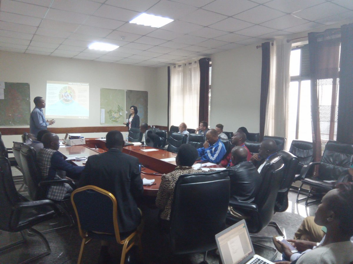 Rwanda6Cities's tweet photo. #HAPPENING: #MasterPlan 2nd District Development Committee #DDC Workshop in @muhangadis.
Discussions on #Muhanga Planning Boundary #Urban #Sustainable Framework #SocioEconomic Projections #Vision #ConceptPlan
#SecondaryCities @Rwanda_Housing @RwandaInfra @VNGemeenten @GGGI_Rwanda https://t.co/aieFu7gpcU