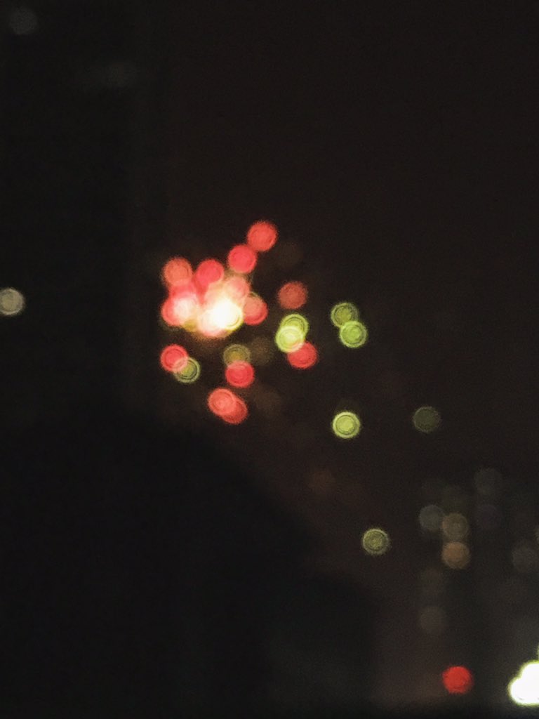 昨天的烟花！
是元宵节呀🎇