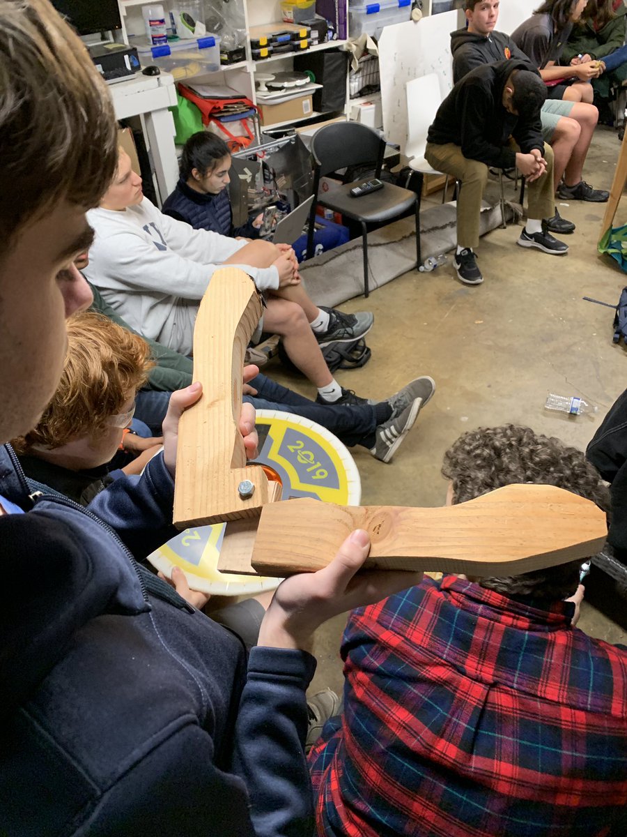 Build complete! Thanks to all the supporters and tremendous team effort. The robot is now bagged.
Any guesses which early prototypes from week 1 survived to the final design?#DestinationDeepSpace
#omgrobots