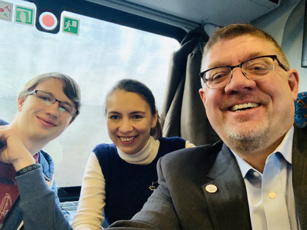 DrGregQuarles's tweet image. Join me in following two of my @OpticalSociety colleagues traveling  with me today to meet with the #OSAStudentChapter @CEITEC_Brno: #OSAAmbassador @MariiaPashchen1 @FZU_AVCR &amp;amp; student chapter leader @technik550 @CharlesUniPRG. Mariia joined twitter on the train. @Akademie_ved_CR