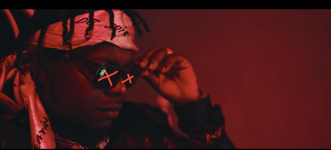 iamhotyce's tweet photo. Red light feat @Jessejagz 
Video loading! 
#RedHotyceCold https://t.co/YVprDIqIXL
