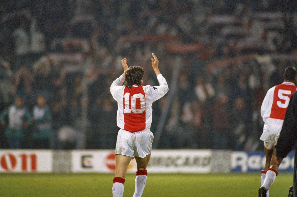 This legend turns 48 today! 🌟♥️

🥳 Happy birthday Jari Litmanen!