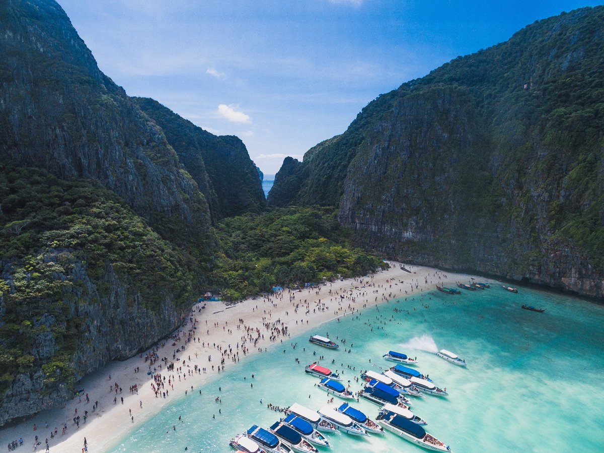 freetravelbk's tweet photo. πhttps://t.co/sgtyF1U7tR
Maya Bay, Ko Phi Phi, Thailand
#traveller #travelers #travelpics #travels #travelgram #travelling #travellers #travel #traveladdict #traveling #travelphoto #adventure #holiday #holidayseason #tourist #tourism #nature #qvary #freetravelbooking https://t.co/o18EEJC4Nb