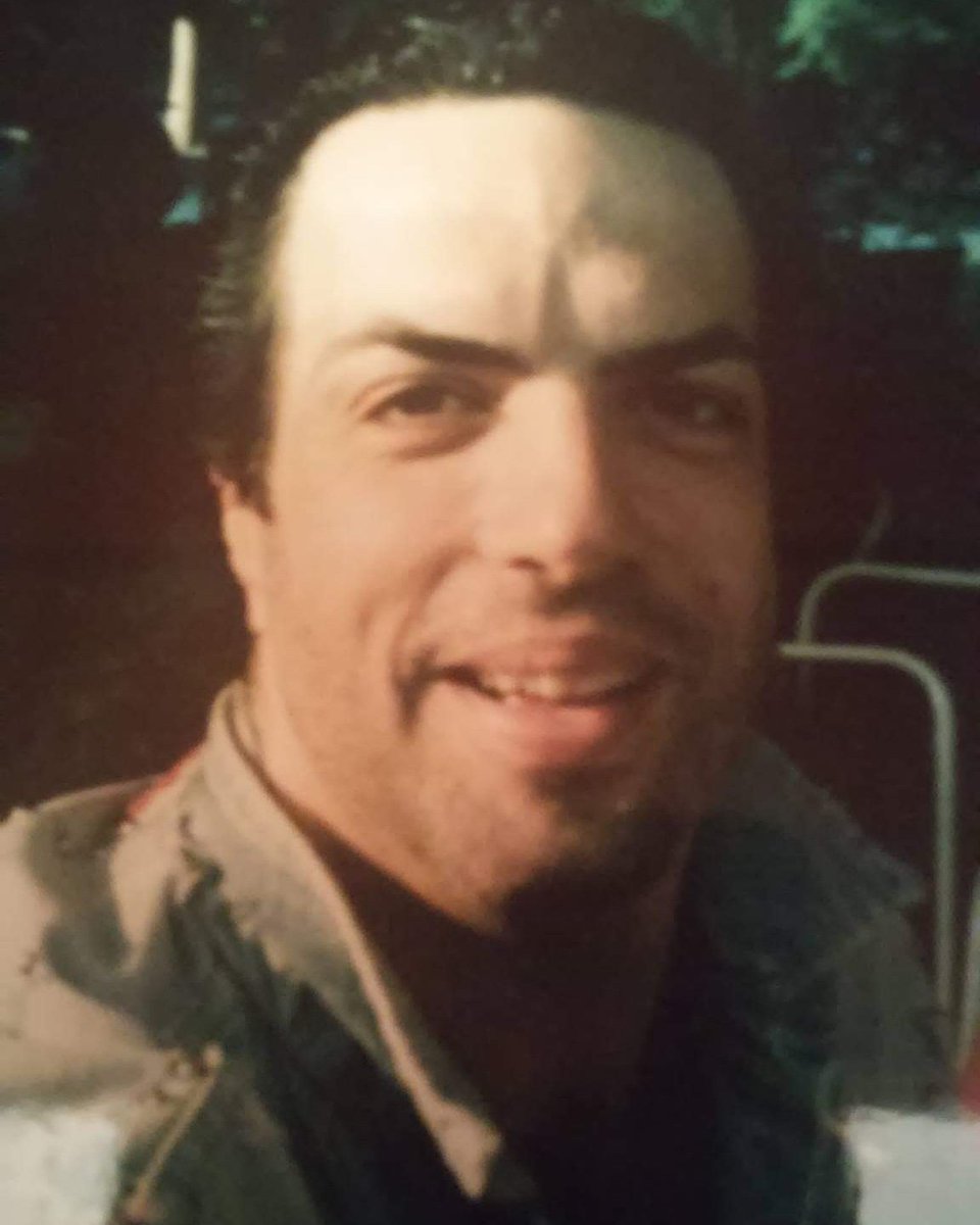 AlexRuffini's tweet image. I took this " sweet " pic. Of Paul Stanley of Kiss back in the summer 1988 ;-)
What a Great day.❤️😘🎸📷