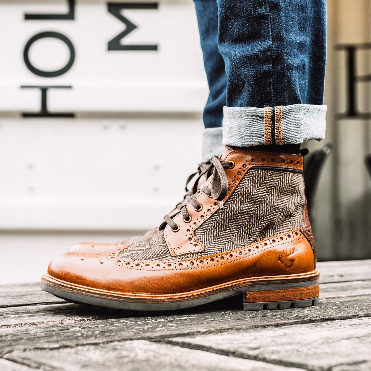 GoodwinSmithUK's tweet photo. Who what’s to see these make a comeback? RT if you do... 💁🏻‍♂️🖤 https://t.co/PA8FKksN63