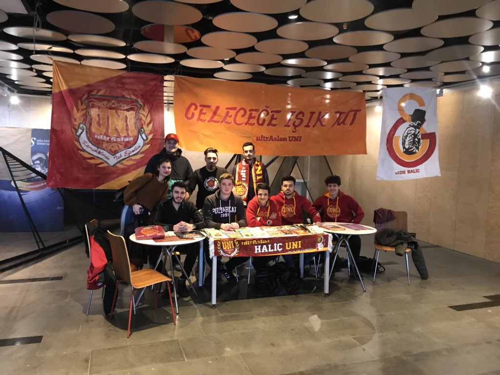 @HalicUni1998 Sütlüce kampüsü B blok girişindeki standımızda geleceğe ışık tutmak için desteklerinizi bekliyoruz. #GeleceğeIşıkTut
#ultrAslanUNI #KampüslerinTekEfendisi
