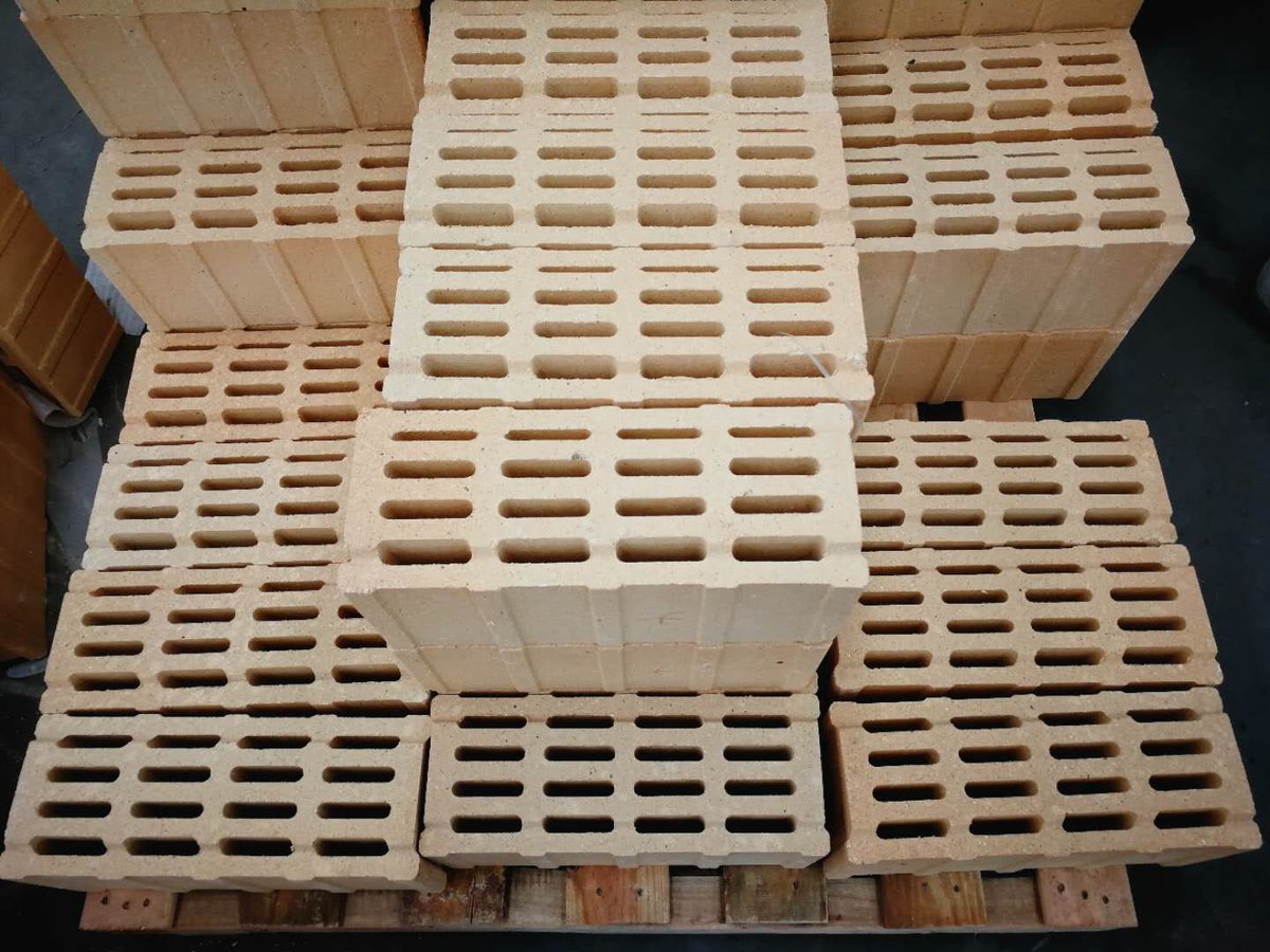 larefractory's tweet image. Restart production!!!
Welcome to inquire,we can supply the OEM,Mixing loading services and so on.
#insulation #refractory #steel #foundry #metallurgy
insulationrefractory.com