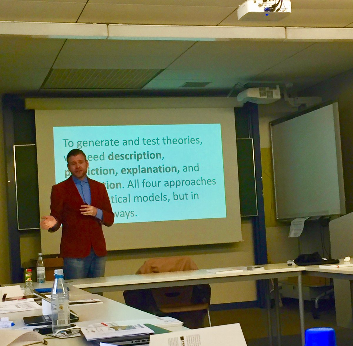 Brina1812's tweet photo. "Ask the specific question and use the best statistical tool to answer it." Great presentation by @lakens during the #GEST2019 satellite symposium. https://t.co/93bakzfjS6