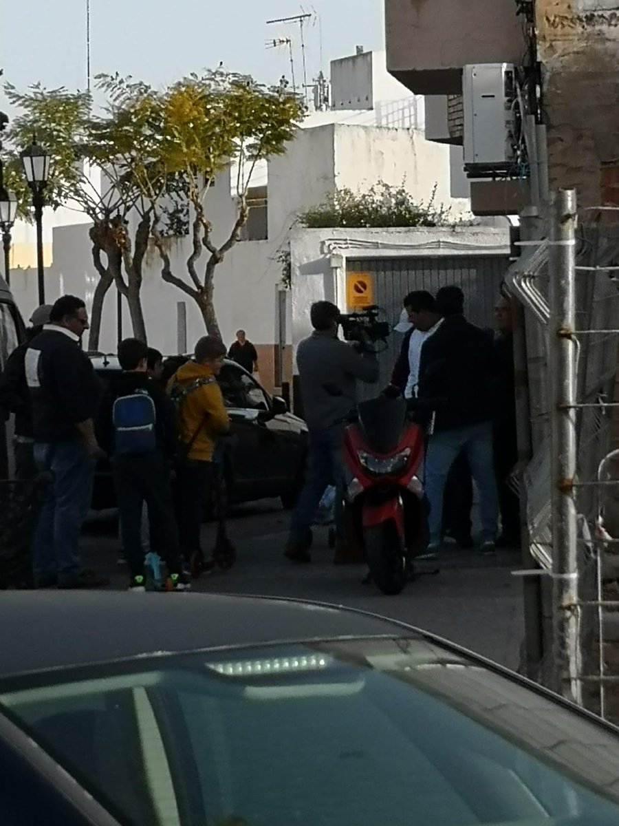 Ayer estuvo TVE en nuestra Peña GRACIAS A TODOS LOS SOCIOS X ACUDIR, YA OS INFORMAREMOS CUANDO SALE. HALA MADRID Y NADA MAS