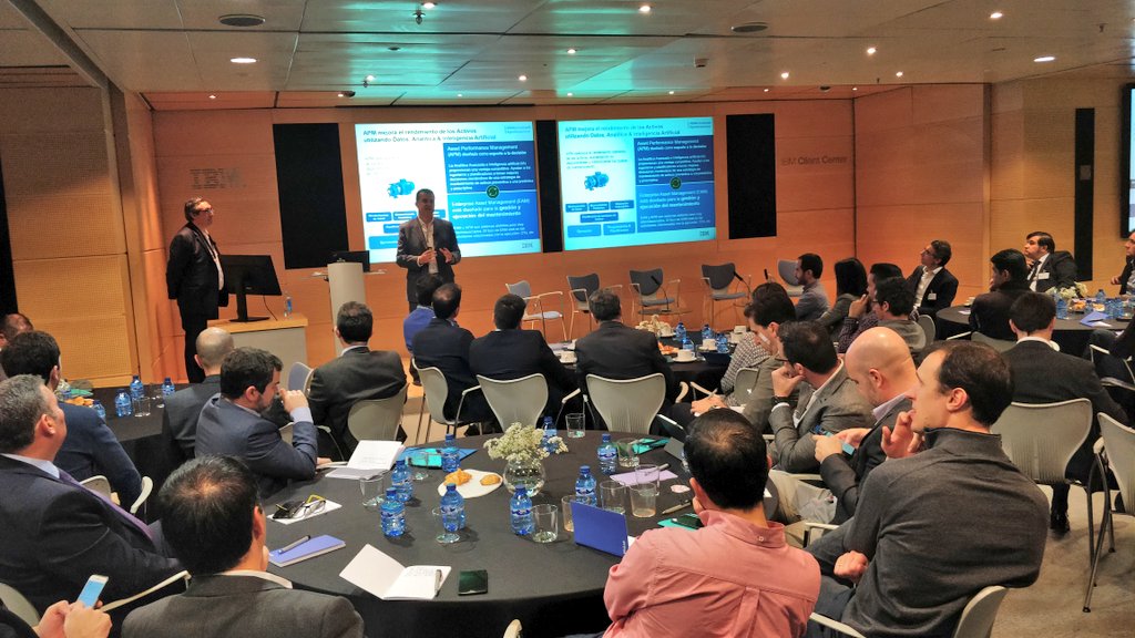 #IBMIndustria40 <a href="/Gutierrez_Acero/">Guillermo Gutiérrez</a> y <a href="/JuanmaRamirezG/">Juan Ramírez</a> #IBMES  #AssetPerformanceManagement permite mejorar el rendimiento de los activos aprovechando los datos del #IoT y la  #IA