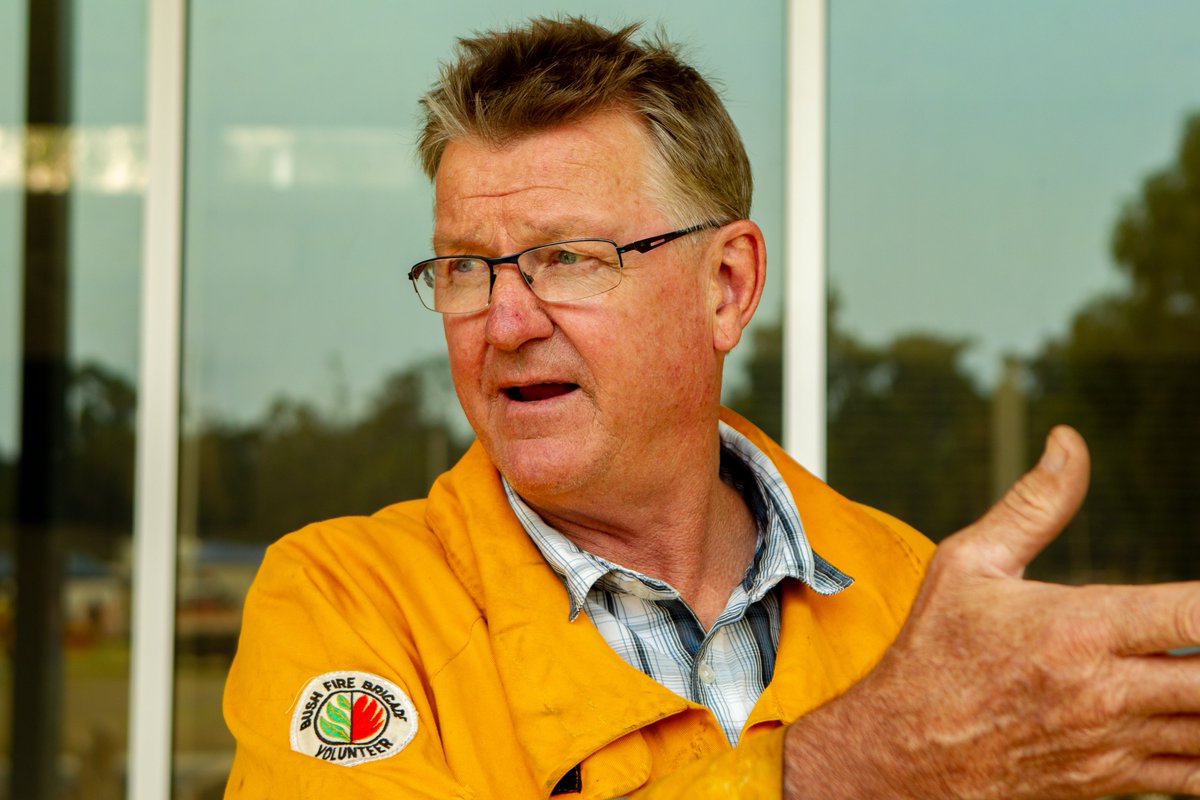 SebNeuweiler's tweet image. Nannup's Robin Mellema spent most of the night fighting the blaze. He told us a number of people had chosen to stay and actively defend their properties and homes. #wanews #perthnews