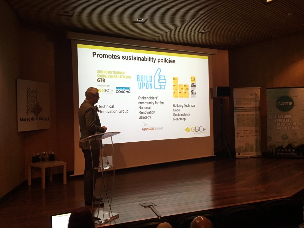 Emilio M. Mitre from <a href="/GBCEs/">Green Building Council España</a> is speaking about the next steps towords #decarbonisation of the #building stock at our <a href="/opteemal_EU/">opteemal_EU</a> final conference in <a href="/AyuntamientoVLL/">Ayto. de Valladolid</a> #energyefficiency #H2020Energy more information tinyurl.com/opteemal