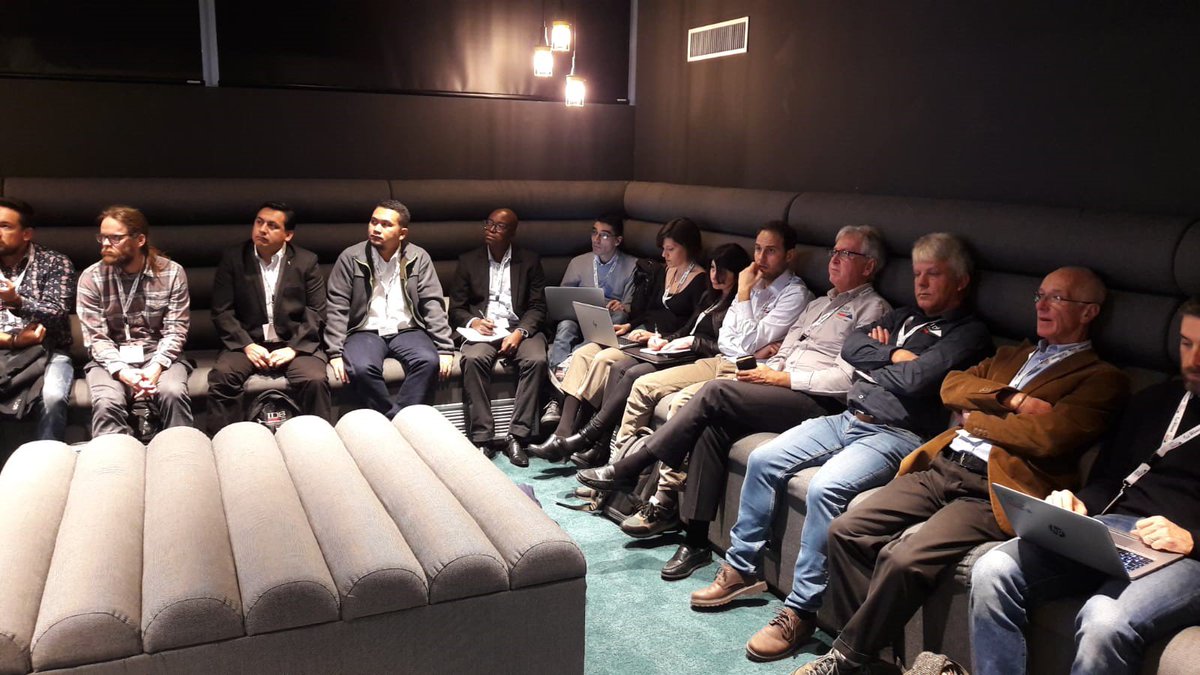 IDS_GeoRadar's tweet image. LIVE! Our users and sales teams sharing their experience with the Hydra radar at the #hydrasharingday. #slopemonitoring #minesafety #idsgeoradar #shapingsmartchange