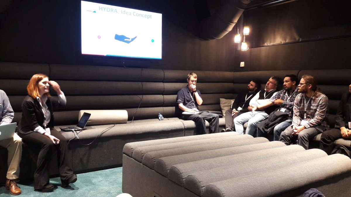 IDS_GeoRadar's tweet image. LIVE! Our users and sales teams sharing their experience with the Hydra radar at the #hydrasharingday. #slopemonitoring #minesafety #idsgeoradar #shapingsmartchange