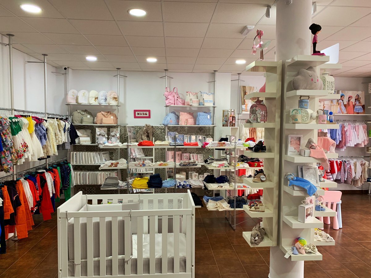 nube_calasparra's tweet photo. 🎀 Bienvenidos a nuestra nueva tienda 🎀
😊 Nos llena de alegría poder presentaros nuestro nuevo local ubicado frente a la plaza de la cúpula (C/ Hospicio, 8-bajo) en #Calasparra
😉 ¡Ya estamos abiertos! ¡Os esperamos!
#Ropa #Bebés #Niños #Mayoral #Dicocco #DolcePetit https://t.co/Z7AqxTkJ0J