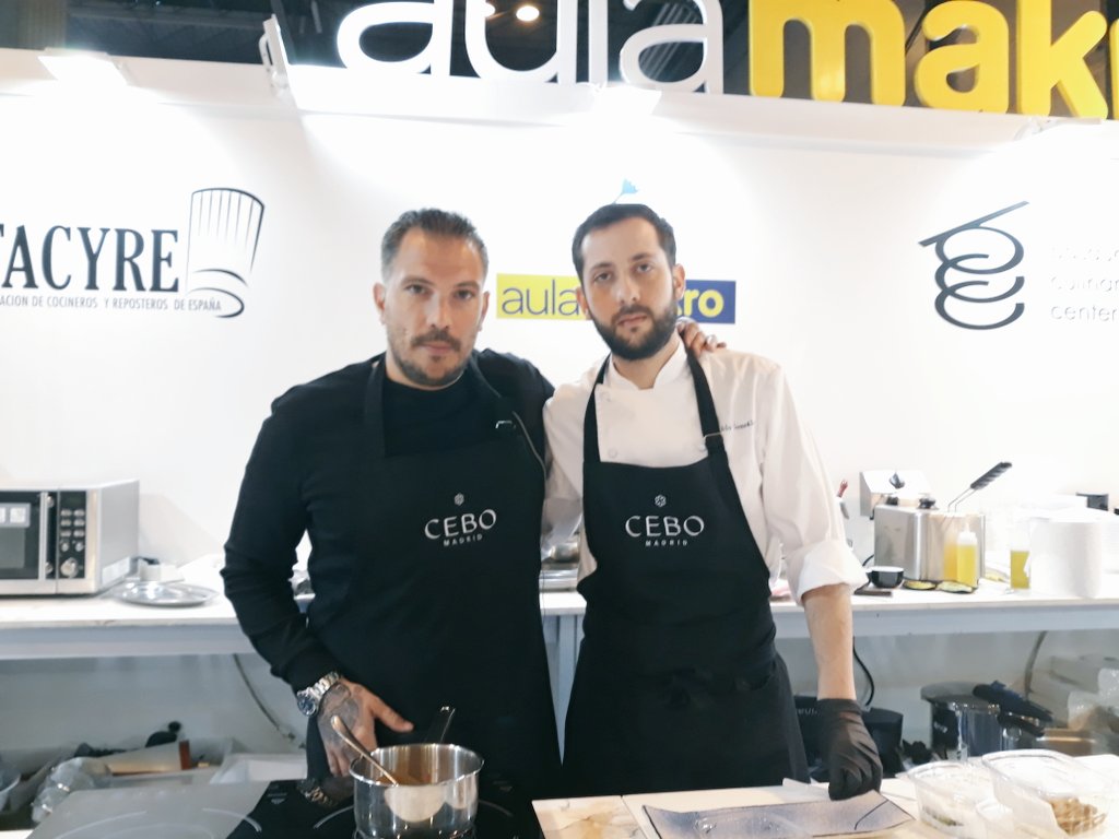 Arrancamos con la última jornada de talleres #AulaMakro y <a href="/chef_yeyo/">Aurelio Morales</a>, de #cebomadrid*, ya está preparado para elevar la gastronomía de bares a la alta cocina. 👌 ¡Te esperamos! 👨‍🍳 #HIP2019