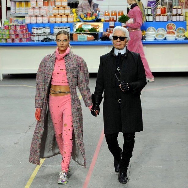 H💖💖DMORNING! It hasn't quite sunk in for me that Karl isn't here anymore. I guess when life gives us such incredible, creative souls to inspire us, it feels like they will be there forever, but it ain't so as we are all human and thus not eternal bei… https://ift.tt/2U0Mflu