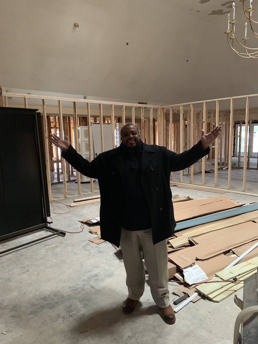 I’m currently standing in what will be the first full-service Head Start Stem Lab on the entire east coast!! I’m so excited about the opportunities that we will be providing to our students! Visions are becoming reality at  Mile High Kids where we are.... #LivingLifeAMileHigh
