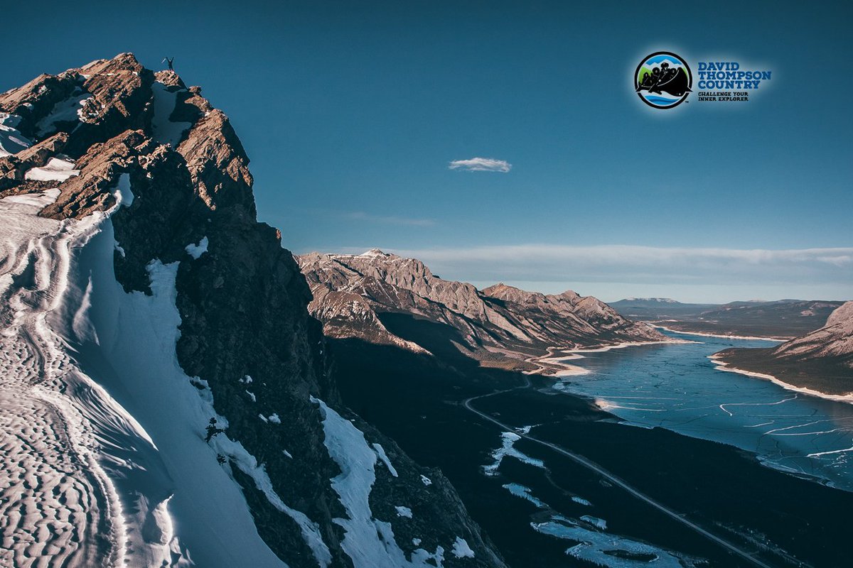 DTCountryAB's tweet photo. The view from #MountStelfox, looking over #AbrahamLake and the #DavidThompsonHighway. It was named after Henry Stelfox, an Englishman who settled in the #RockyMountainHouse and loved exploring the land west of Rocky.  Check the top left corner for a happy hiker. #DTCountry https://t.co/DrEh2h38hm