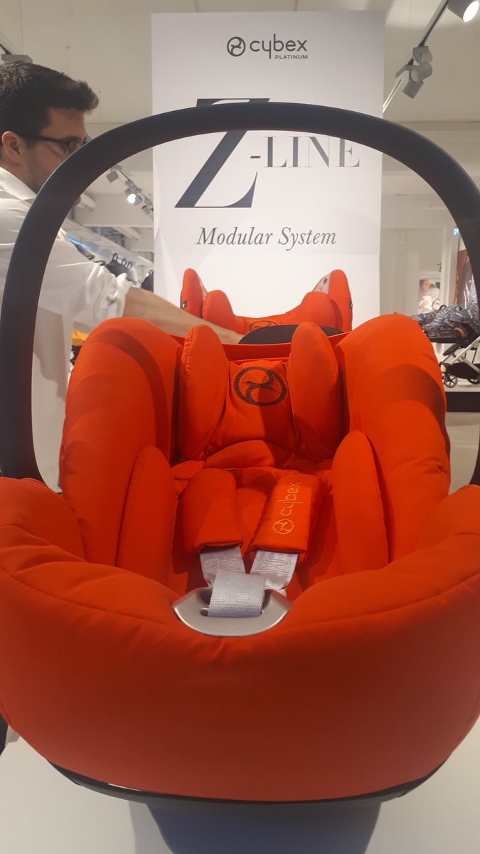 denis__iglesias's tweet image. Visita al cuartel general de @cybex_global en Bayeruth, donde hemos podido presenciar un test de impacto de una de las sillitas infantiles de este fabricante, que ha patentado, entre otros, el #SensorSafe: detecta, p.e., si el niño se ha quitado el arnés.