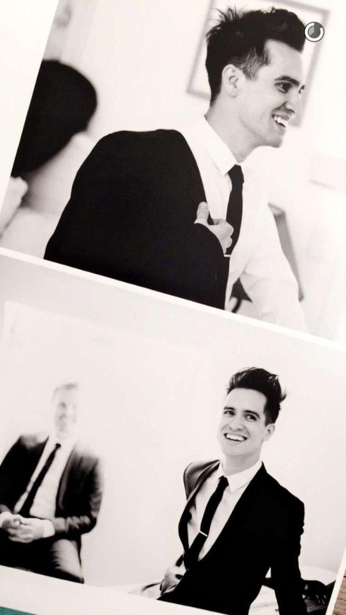 “𝐃𝐚𝐩𝐩𝐞𝐫𝐞𝐝 𝐨𝐮𝐭 𝐟𝐨𝐫 𝐭𝐨𝐧𝐢𝐠𝐡𝐭.”