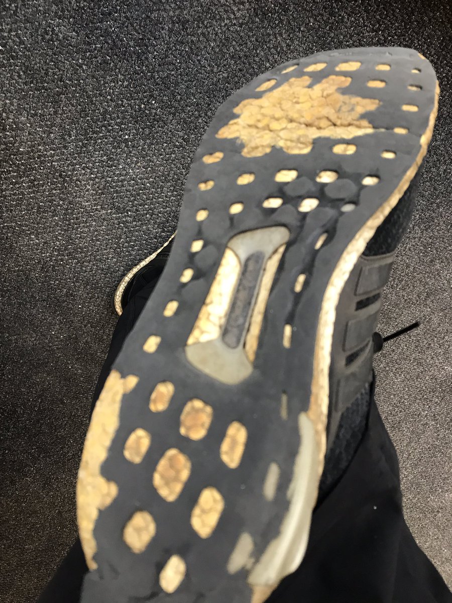 AngStaysBased's tweet photo. No other shoe I’ve worn for work which has me constantly moving in all types of weather has lasted this long and still comfortable and some what functional @adidasoriginals for the win #boosttechnology I think you guys should send me another pair #RT https://t.co/MhVuiSXhgR