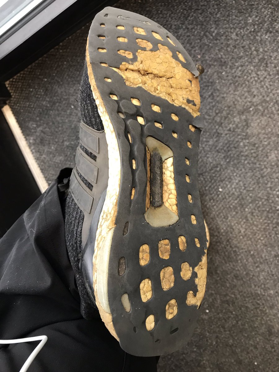 AngStaysBased's tweet photo. No other shoe I’ve worn for work which has me constantly moving in all types of weather has lasted this long and still comfortable and some what functional @adidasoriginals for the win #boosttechnology I think you guys should send me another pair #RT https://t.co/MhVuiSXhgR
