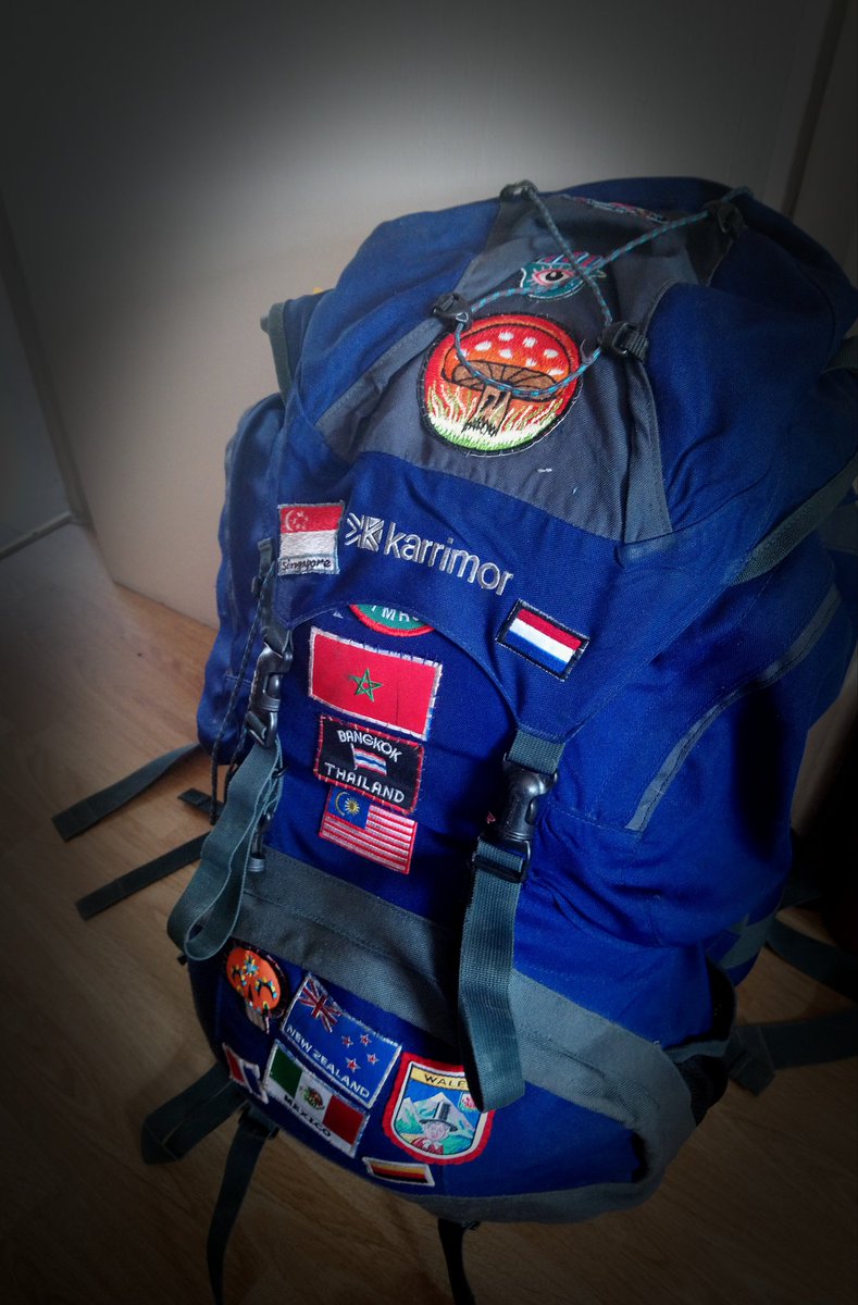 HollyRivers_Lit's tweet photo. And we're off! #backpacking #travel #GoodbyeBritain #adventuretime https://t.co/yrVPLi2zKg
