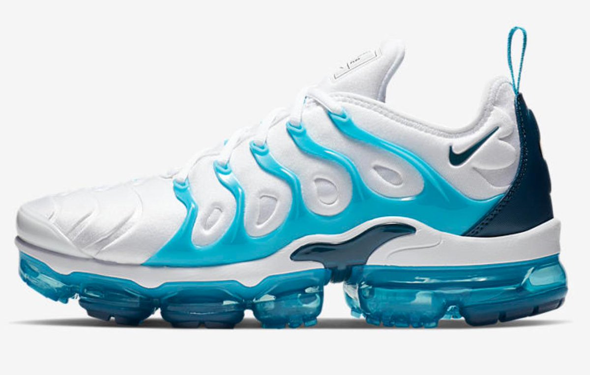 vapormax blue sole
