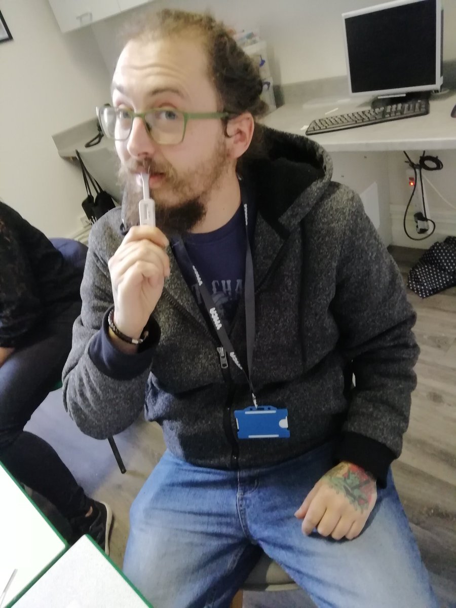 laurenYMCACdiff's tweet photo. Our support worker James is getting involved with the BBV nurses today in our drop in surgery at #DFL 
@YMCACdiff_Newp
#loveyourliver #gettestedgetcured https://t.co/rnYXhMQQBA