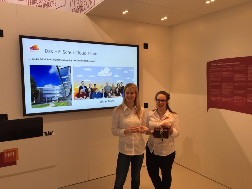 Lust auf Interaktion? Dann jetzt schnell an unseren Stand in Halle 6 auf der #didacta2019 kommen! Gleich geht unser interaktiver Workshop zum zeitgemäßen Lernen los! <a href="/mint_ec/">MINT-EC</a> <a href="/HPI_DE/">Hasso-Plattner-Institut</a> #schulcloud (VM)