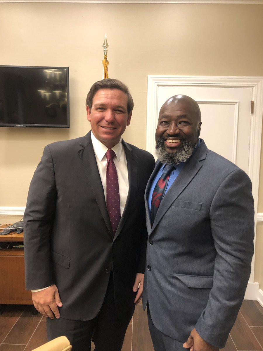 ChelseaMurphyFL's tweet image. Big morning for #MatthewCharles and all those fighting for #cjreform #FlaPol @GovRonDeSantis