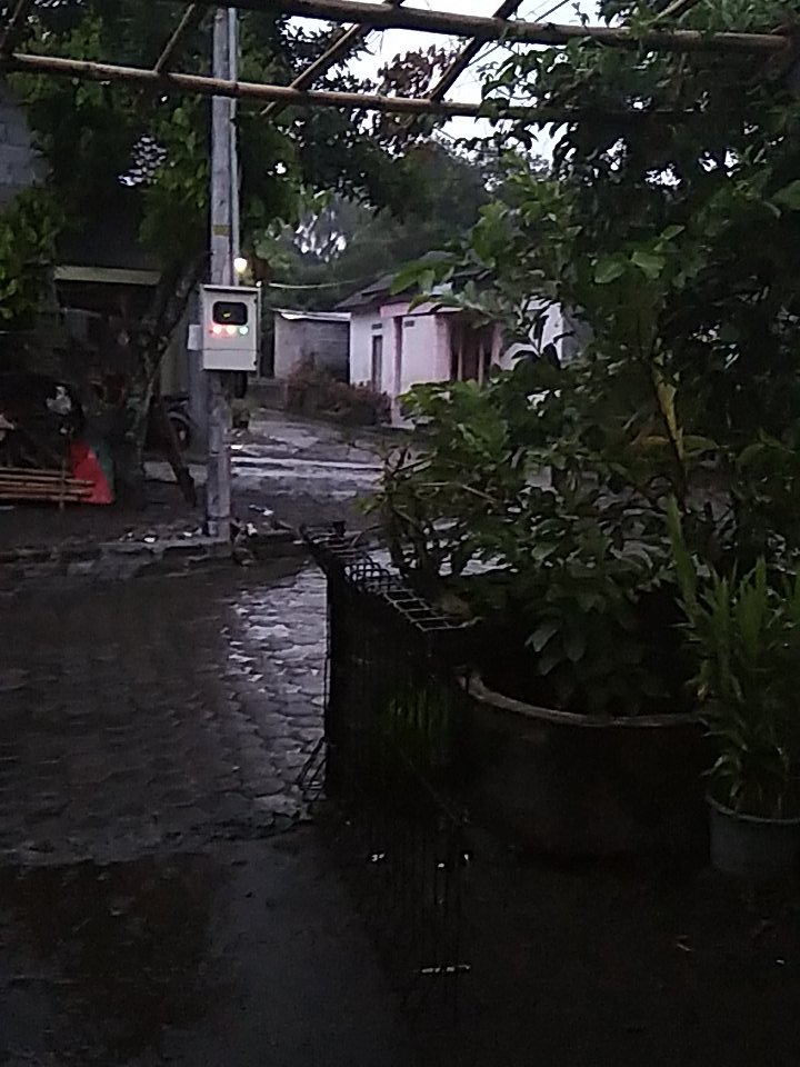 Firmansyah_zf's tweet photo. Telesono atine wong seng kegelan
Kenal cedak jebul mung pelampiasan🎶 #lwdad https://t.co/pwVeciUSJT