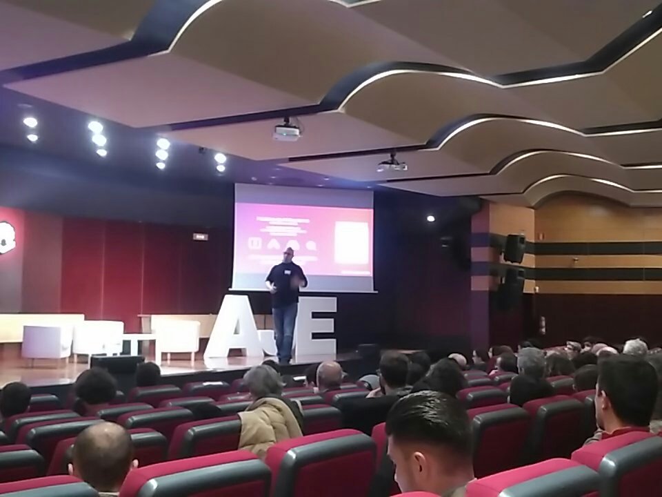 OKLocated's tweet photo. Hoy en Foro de Comercio Electrónico #Ecomerce_Cordoba
Aprendiendo cómo mejorar las acciones Digitales de nuestra Pyme.
#OKLocated Digitalización de la Pyme sencilla y económica.
#SomosAJE #SomosAOF
Os esperamos la semana que viene en el Stand T2.32 del Mobile World Congress https://t.co/2HLZacDFTf