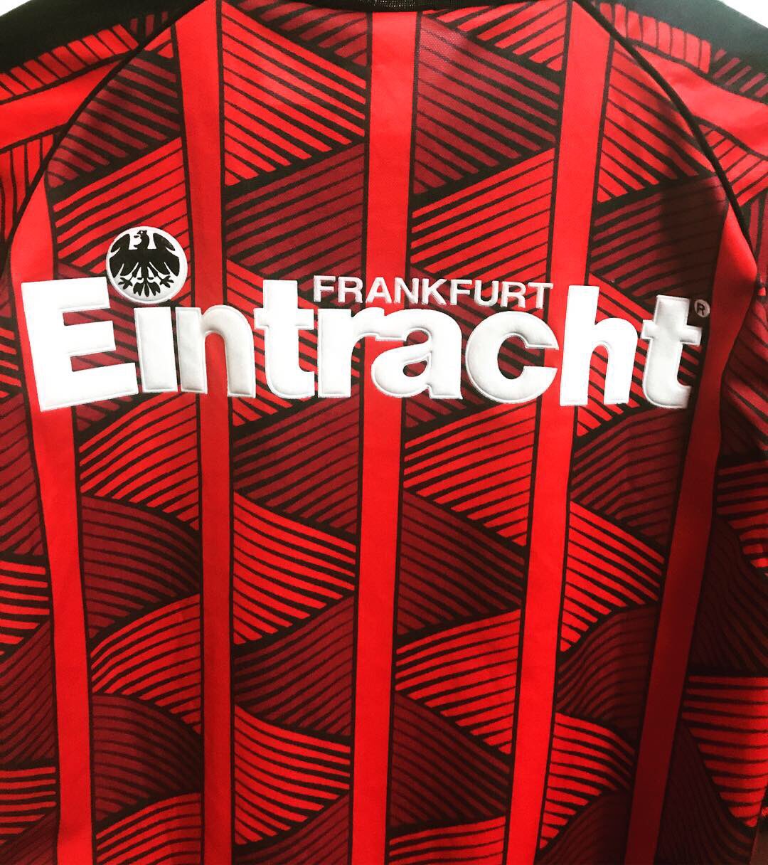 サッカーユニフォームpremium31 アイントラハト フランクフルト Eintracht Frankfurt 1995 1996 Home プーマ Puma ユニフォーム Us Sサイズ 入荷しました Trentuno31 T Co W99unketgg Twitter