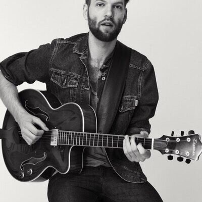 Today’s picks: <a href="/SHL3Music/">SvarcHanleyLonghawn</a> UK tour calls at <a href="/jazzoliversbar/">Jazz @ Olivers' Bar</a> / @ncostleywhite Quartet play the music of Peter Bernstein in the late show at <a href="/officialronnies/">Ronnie Scott's Jazz Club</a> / <a href="/tmillarmusic/">Tom Millar</a> Quartet perform at <a href="/bullsheadsw13/">The Bull's Head SW13</a> / Matt Hurley Group are at the Basement Bar, Chigwell St.