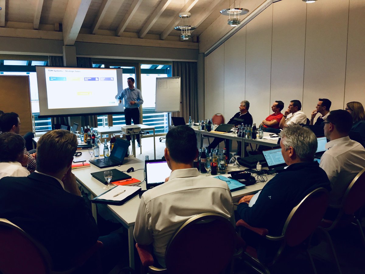 TDM_Systems's tweet image. Greetings from the Allgäu. With our sales team we are 2 days at our strategy meeting. Here our managing director Dietmar Bohn presents  visions and goals for the next years: The direction is growth!  #ToolDataManagement #DigitalManufacturing #SmartManufacturing