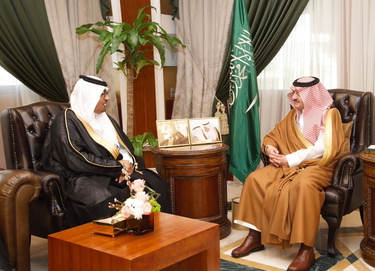 emara_sharqia's tweet photo. #الأمير_سعود_بن_نايف يستقبل رئيس فرع الجمعية السعودية للجودة بالشرقية الأستاذ عبدالعزيز المحبوب وعدداً من منسوبي الجمعية.
واطلع سموه على إنجازات الجمعية خلال 2018 وخطتها التشغيلية لعام 2019 ، مؤكداً سموه على ضرورة تطبيق الجودة في جميع القطاعات، وجعلها ممارسة عملية وليست شعارات. https://t.co/JvcjfzfTtQ