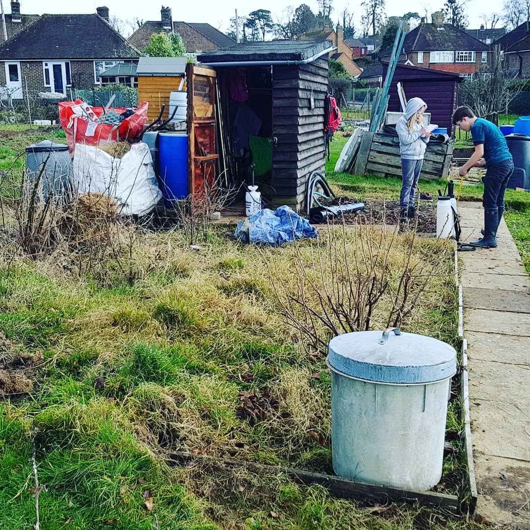 InsideOut_HGI's tweet photo. 7.30am Day 1 #Plot81. Bacon sandwich & Hot choc. 4 ton bags of rubbish, basket of metal, Plot measured. Fair amount to clear & plan but both monkey's up 4 the challenge. #halftermfun #growyourown #futuregeneration #learingonthejob #RHS #WeAreAPL #Gardeners #allotmentfun https://t.co/jH7dclEAvu