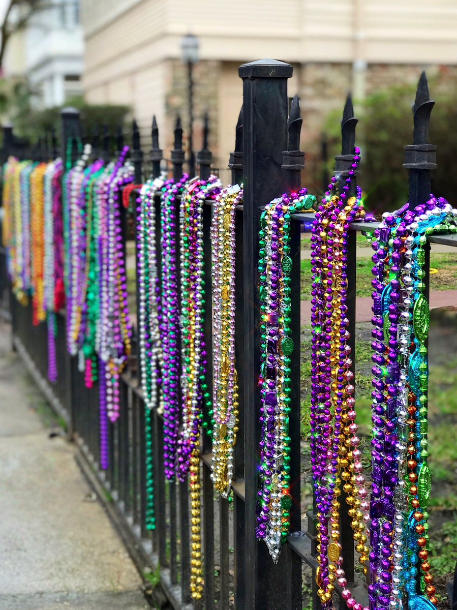 Never met a bead fence I didn’t like. 💜📿💛📿💚 #beadsbeadsbeads #neworleans #onetimeinnola #onlylouisiana