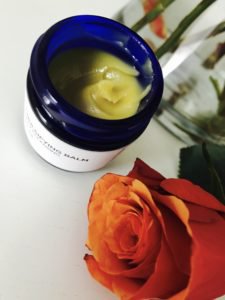 goinggreenspace's tweet photo. FROM A LITTLE BROOKLYN STUDIO, IT’S OIL + WATER To Cleanse, H https://t.co/2xZWSks26e #greenliving, #greenproducts https://t.co/rEbIT8DzNp