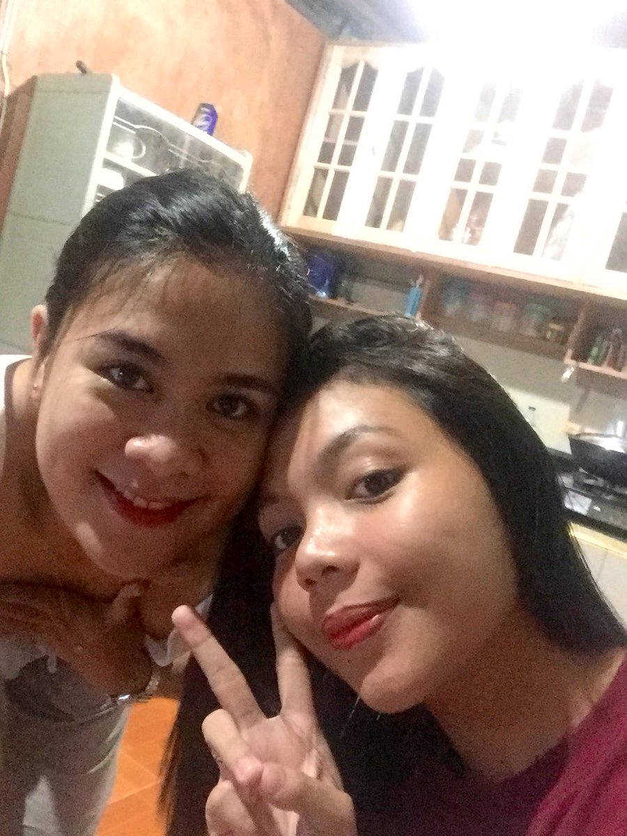 mayumiannie's tweet photo. yeey nagkita ra jd mi ๐โค๏ธ PWC x UM #Collegebestfriend https://t.co/kZSvgWsv5q